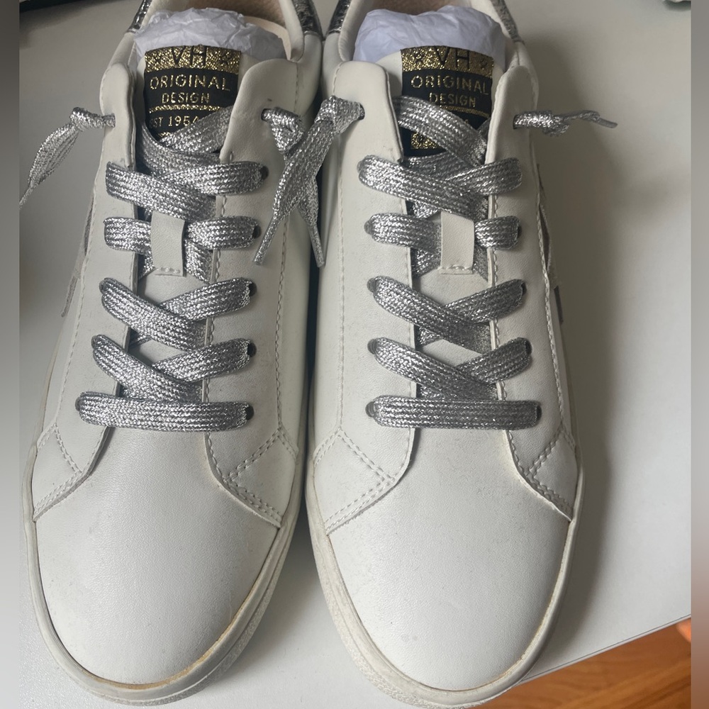 Brand new white with silver laces Vintage Havana low top sneakers
